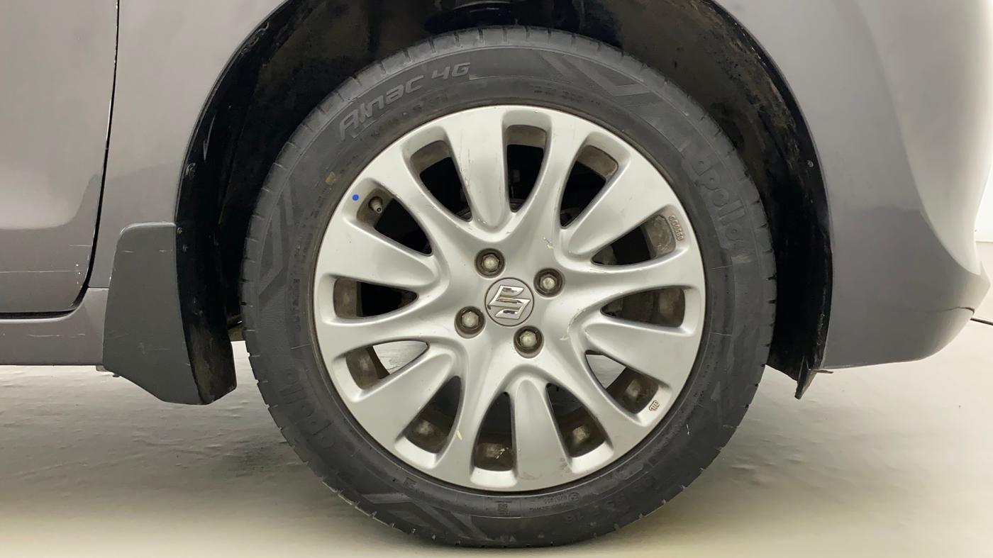 2017 Maruti Baleno ZETA CVT PETROL 1.2, Petrol, Automatic, 33,968 km, Right Front Wheel