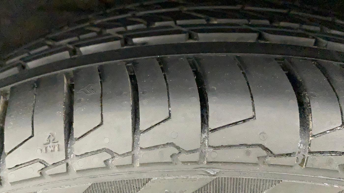 2017 Maruti Baleno ZETA CVT PETROL 1.2, Petrol, Automatic, 33,968 km, Left Front Tyre Tread
