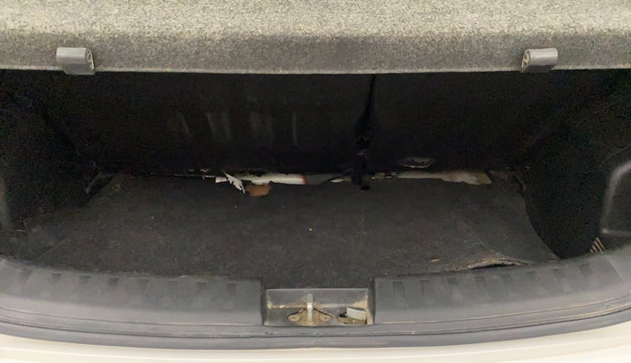 2015 Maruti Swift VXI, Petrol, Manual, 65,318 km, Boot Inside