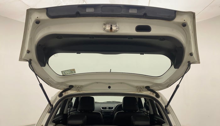 2015 Maruti Swift VXI, Petrol, Manual, 65,318 km, Boot Door Open