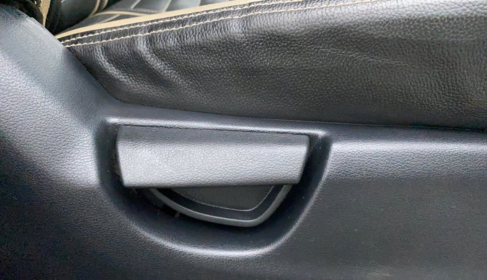 2022 Hyundai NEW SANTRO SPORTZ EXECUTIVE MT CNG, CNG, Manual, 38,730 km, Driver Side Adjustment Panel