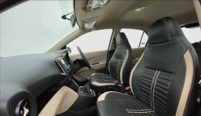 2022 Hyundai NEW SANTRO SPORTZ EXECUTIVE MT CNG, CNG, Manual, 38,730 km, Right Side Front Door Cabin