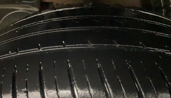 2018 Renault Duster 110 PS RXZ DIESEL, Diesel, Manual, 82,474 km, Right Rear Tyre Tread