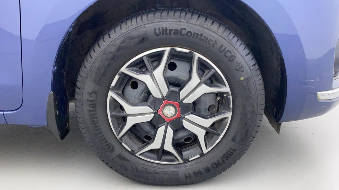 2019 Maruti Dzire VXI, Petrol, Manual, 79,172 km, Right Front Wheel