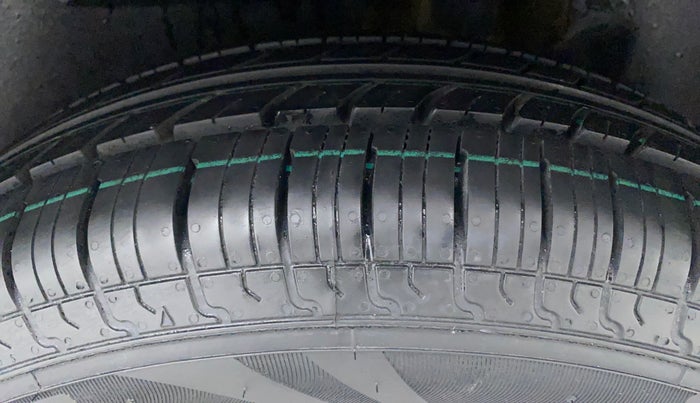 2019 Maruti Dzire VXI, Petrol, Manual, 79,172 km, Left Rear Tyre Tread