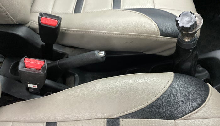 2016 Maruti Wagon R 1.0 VXI, Petrol, Manual, 46,563 km, Gear Lever
