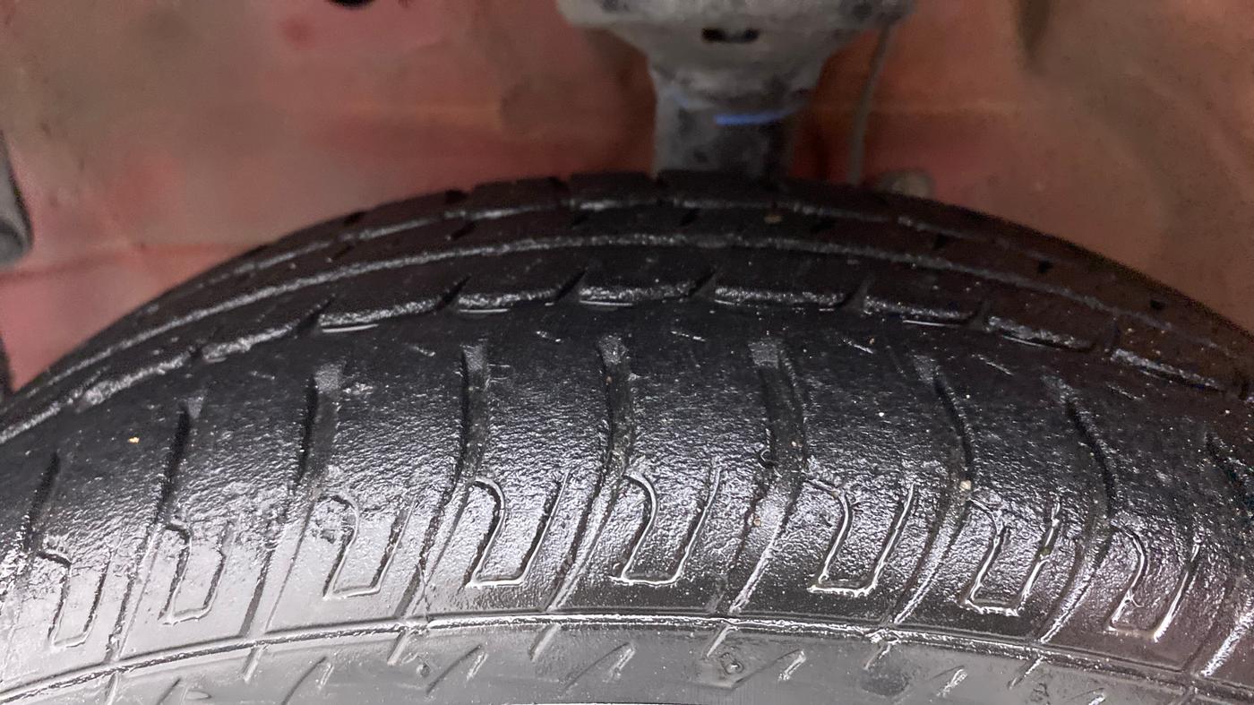2016 Maruti Wagon R 1.0 VXI, Petrol, Manual, 46,563 km, Left Front Tyre Tread