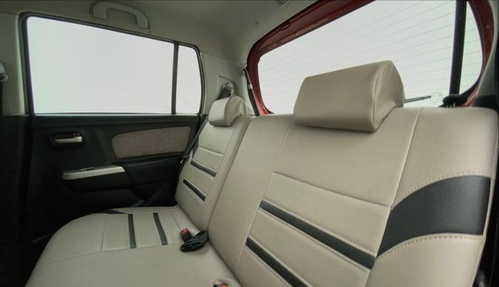 2016 Maruti Wagon R 1.0 VXI, Petrol, Manual, 46,563 km, Right Side Rear Door Cabin
