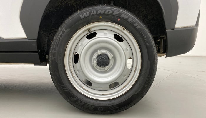 2022 Nissan MAGNITE XE 1.0 MT, Petrol, Manual, 4,321 km, Left Rear Wheel