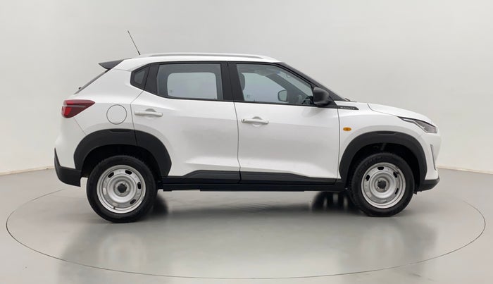 2022 Nissan MAGNITE XE 1.0 MT, Petrol, Manual, 4,321 km, Right Side View