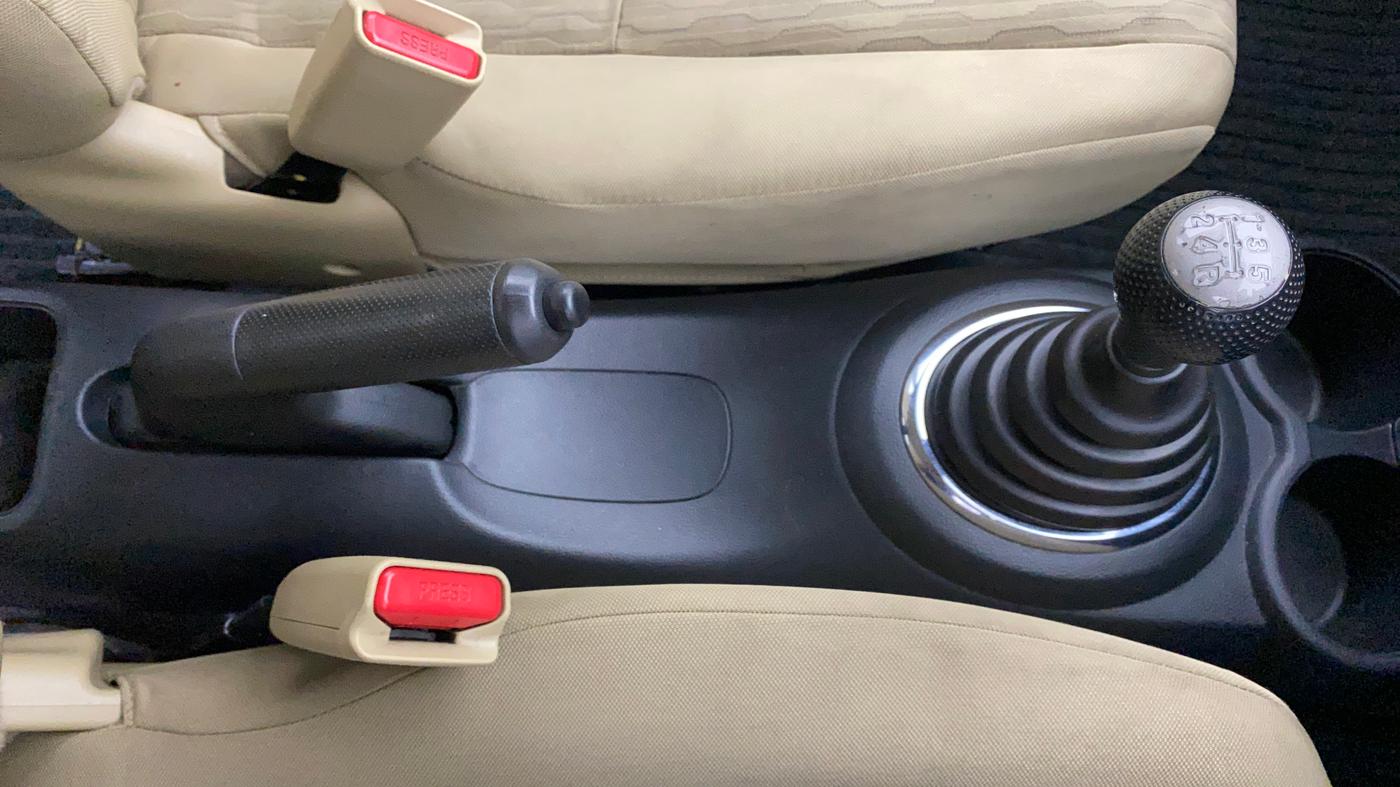 2018 Honda Brio S MT, Petrol, Manual, 43,457 km, Gear Lever