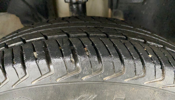 2019 Renault Kwid RXL, Petrol, Manual, 42,751 km, Right Front Tyre Tread
