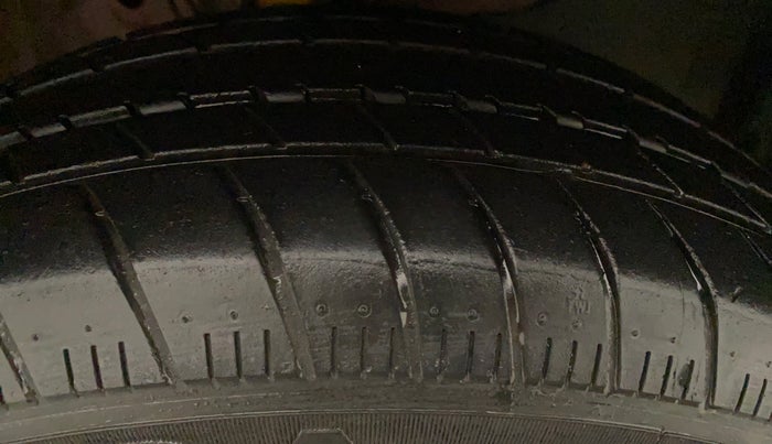 2021 Honda Amaze 1.2L I-VTEC S, Petrol, Manual, 15,721 km, Right Front Tyre Tread