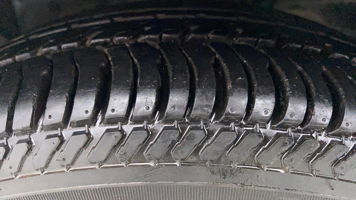 2016 Ford Figo Aspire 1.5 TITANIUM AT PETROL, Petrol, Automatic, 27,024 km, Left Front Tyre Tread