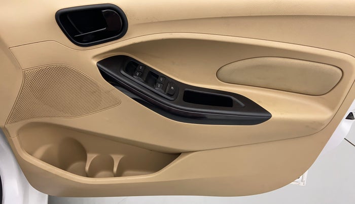 2016 Ford Figo Aspire 1.5 TITANIUM AT PETROL, Petrol, Automatic, 27,024 km, Driver Side Door Panels Control