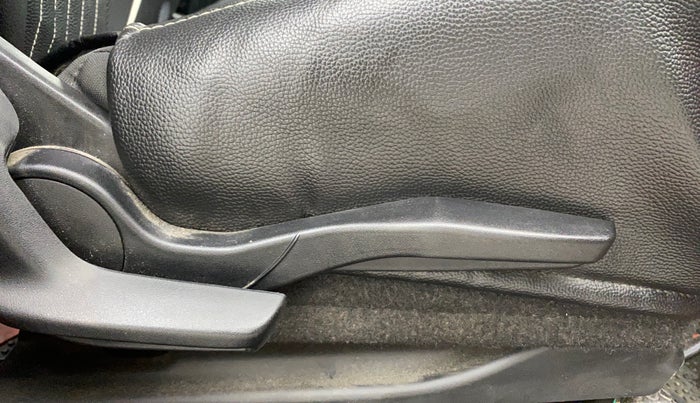 2019 Maruti Swift ZDI PLUS AMT, Diesel, Automatic, 31,008 km, Driver Side Adjustment Panel