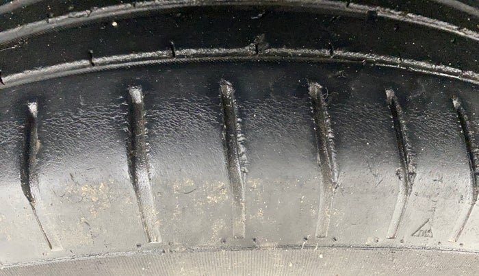 2019 Maruti Swift ZDI PLUS AMT, Diesel, Automatic, 31,008 km, Right Rear Tyre Tread