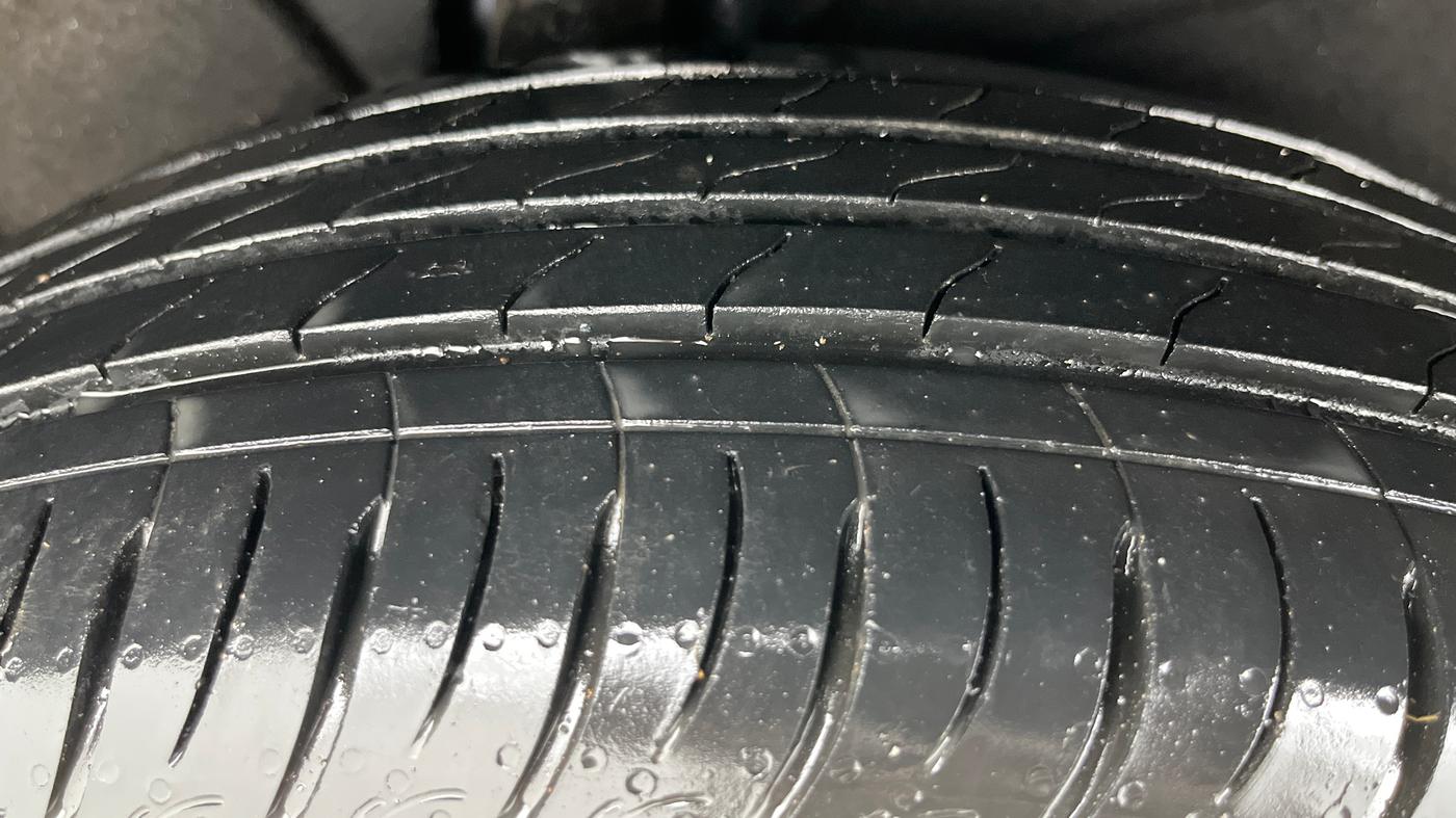 2024 Mahindra XUV700 AX 7 LUXURY D AT 7 STR, Diesel, Automatic, 61,742 km, Right Rear Tyre Tread