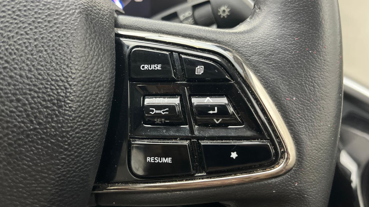 2024 Mahindra XUV700 AX 7 LUXURY D AT 7 STR, Diesel, Automatic, 61,742 km, Adaptive Cruise Control