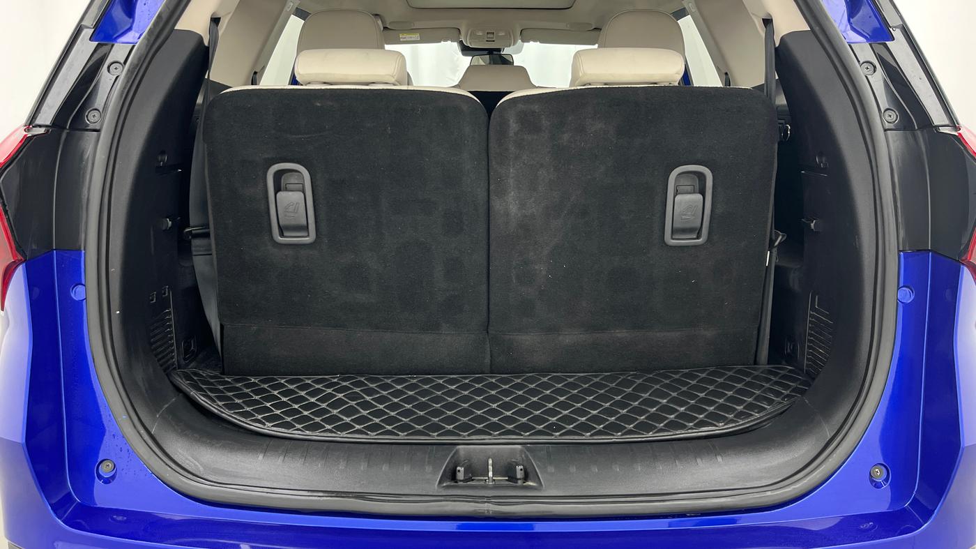 2024 Mahindra XUV700 AX 7 LUXURY D AT 7 STR, Diesel, Automatic, 61,742 km, Boot Inside