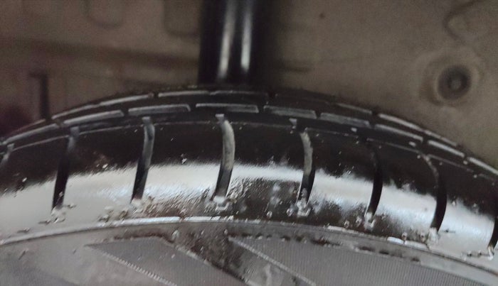 2018 Maruti Celerio VXI AMT, Petrol, Automatic, 57,249 km, Right Rear Tyre Tread