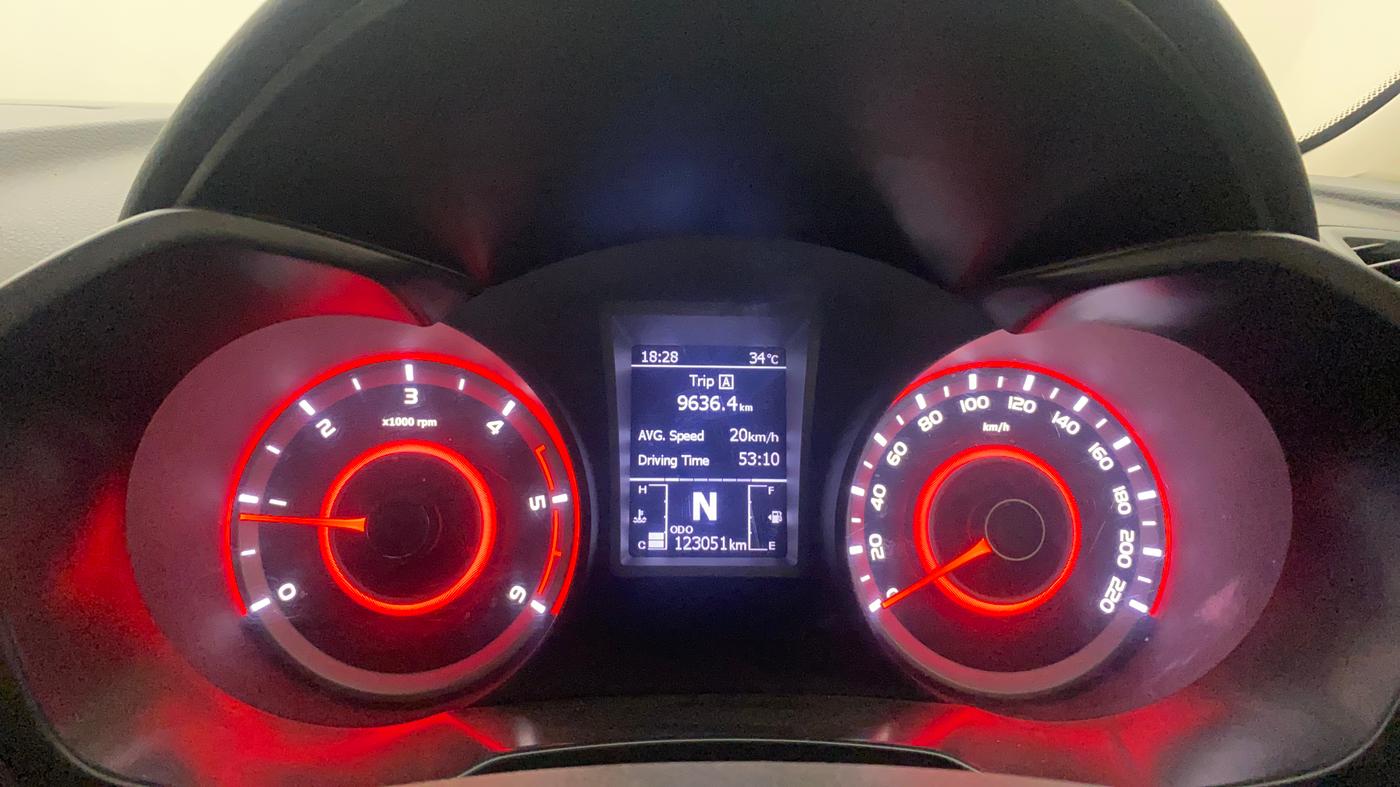 2021 Mahindra XUV300 W8 (O) 1.5 DIESEL AMT, Diesel, Automatic, 1,23,050 km, Odometer Image