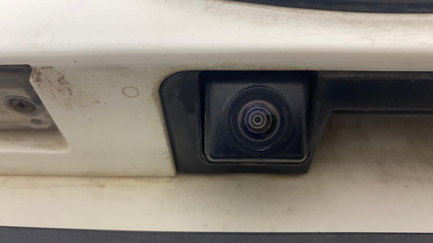 2021 Mahindra XUV300 W8 (O) 1.5 DIESEL AMT, Diesel, Automatic, 1,23,050 km, Parking Camera