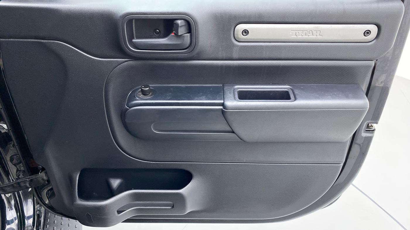 2021 Mahindra Thar LX PETROL AT 4WD, Petrol, Automatic, 9,761 km, Driver Side Door Panels Control