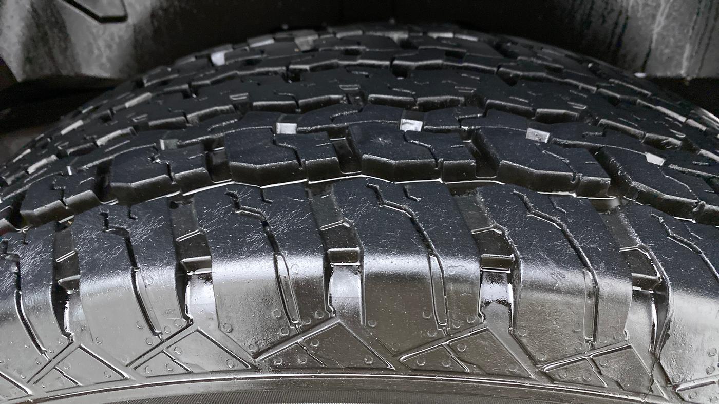 2021 Mahindra Thar LX PETROL AT 4WD, Petrol, Automatic, 9,761 km, Left Rear Tyre Tread