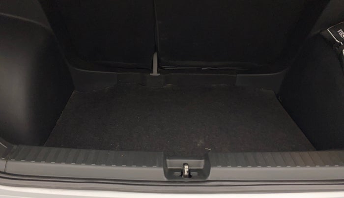 2022 Volkswagen TAIGUN HIGHLINE 1.0 TSI MT, Petrol, Manual, 69,593 km, Boot Inside