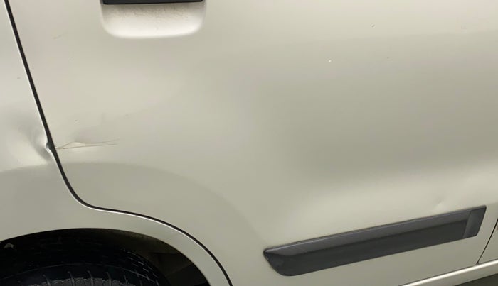 2017 Maruti Wagon R 1.0 LXI, Petrol, Manual, 79,416 km, Right rear door - Slightly dented