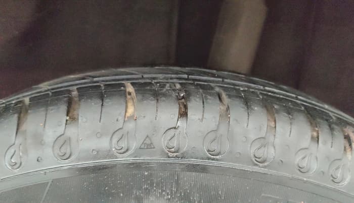 2020 Renault Kwid RXT 1.0 (O), Petrol, Manual, 16,291 km, Left Rear Tyre Tread