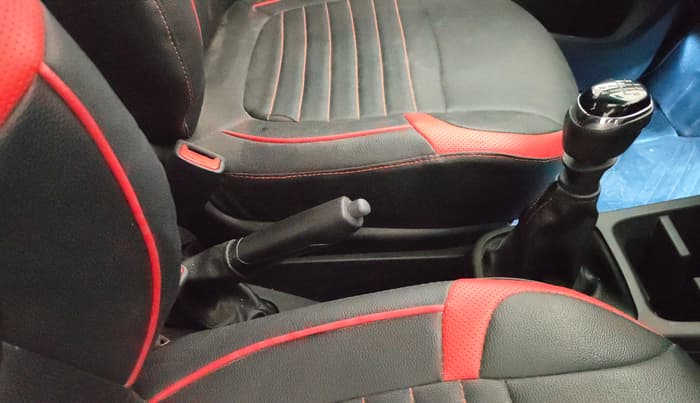 2020 Renault Kwid RXT 1.0 (O), Petrol, Manual, 16,291 km, Gear Lever