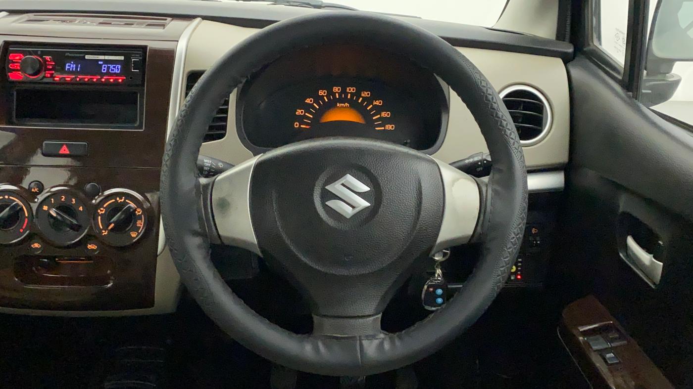 2014 Maruti Wagon R 1.0 LXI CNG, CNG, Manual, 22,277 km, Steering Wheel Close Up