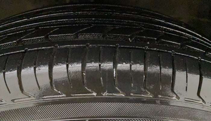 2014 Maruti Wagon R 1.0 LXI CNG, CNG, Manual, 22,277 km, Right Front Tyre Tread