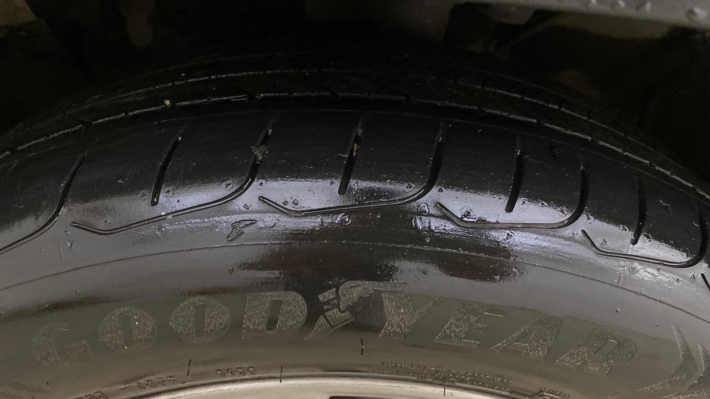2019 KIA SELTOS HTX 1.5 PETROL, Petrol, Manual, 1,03,374 km, Left Front Tyre Tread