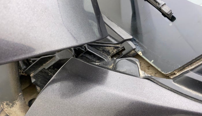 2017 Maruti Swift VXI, Petrol, Manual, 14,097 km, Bonnet (hood) - Cowl vent panel has minor damage