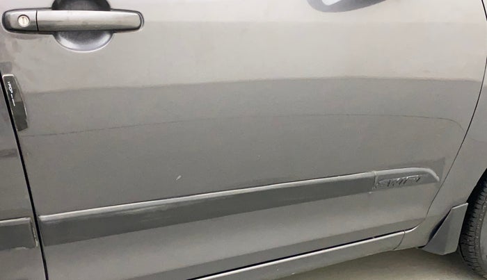 2017 Maruti Swift VXI, Petrol, Manual, 14,097 km, Driver-side door - Minor scratches