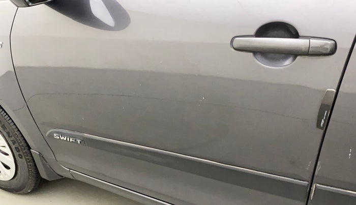 2017 Maruti Swift VXI, Petrol, Manual, 14,097 km, Front passenger door - Minor scratches
