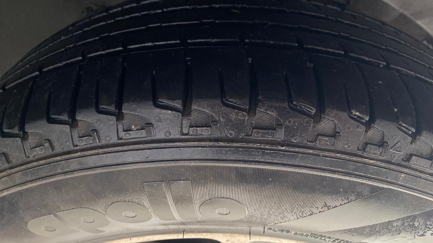 2018 Renault Duster 110 PS RXS 4X2 AMT DIESEL, Diesel, Automatic, 55,750 km, Right Front Tyre Tread