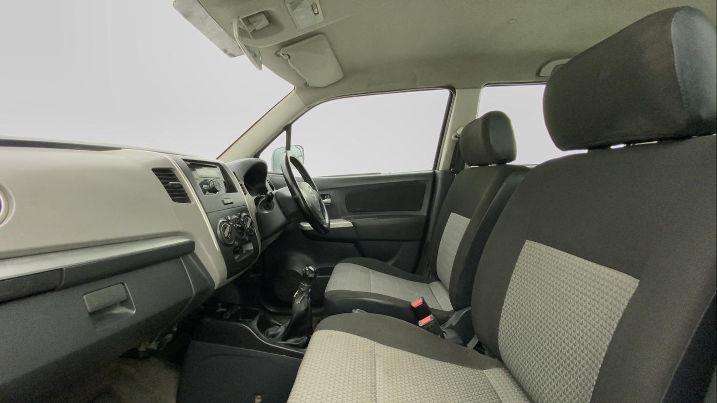 2011 Maruti Wagon R 1.0 LXI CNG, CNG, Manual, 49,855 km, Right Side Front Door Cabin