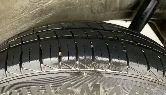 2011 Maruti Wagon R 1.0 LXI CNG, CNG, Manual, 49,855 km, Left Rear Tyre Tread