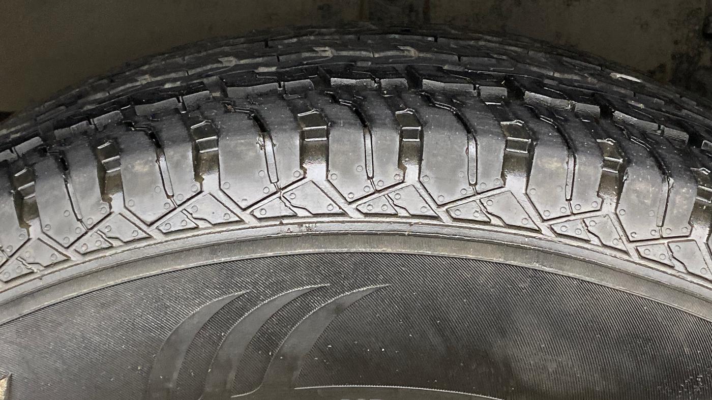 2021 Mahindra Thar LX PETROL HT 4WD AT, Petrol, Automatic, 19,791 km, Right Rear Tyre Tread