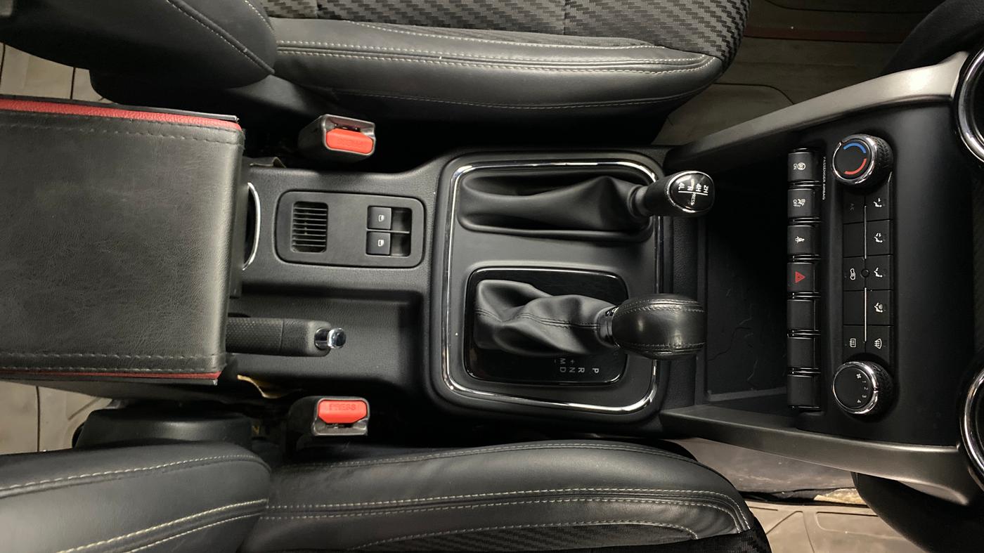 2021 Mahindra Thar LX PETROL HT 4WD AT, Petrol, Automatic, 19,791 km, Gear Lever