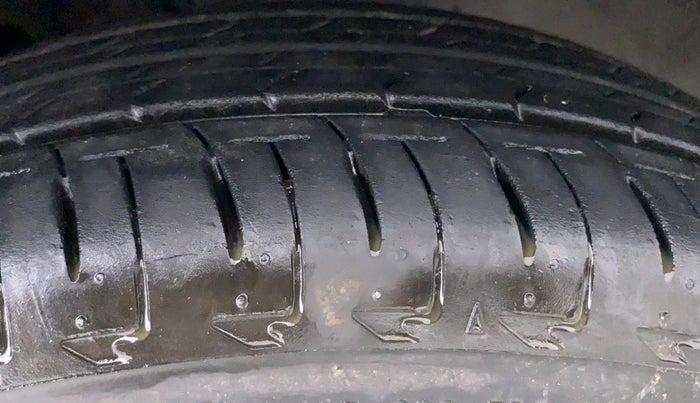 2021 Maruti IGNIS SIGMA 1.2, Petrol, Manual, 7,650 km, Right Rear Tyre Tread