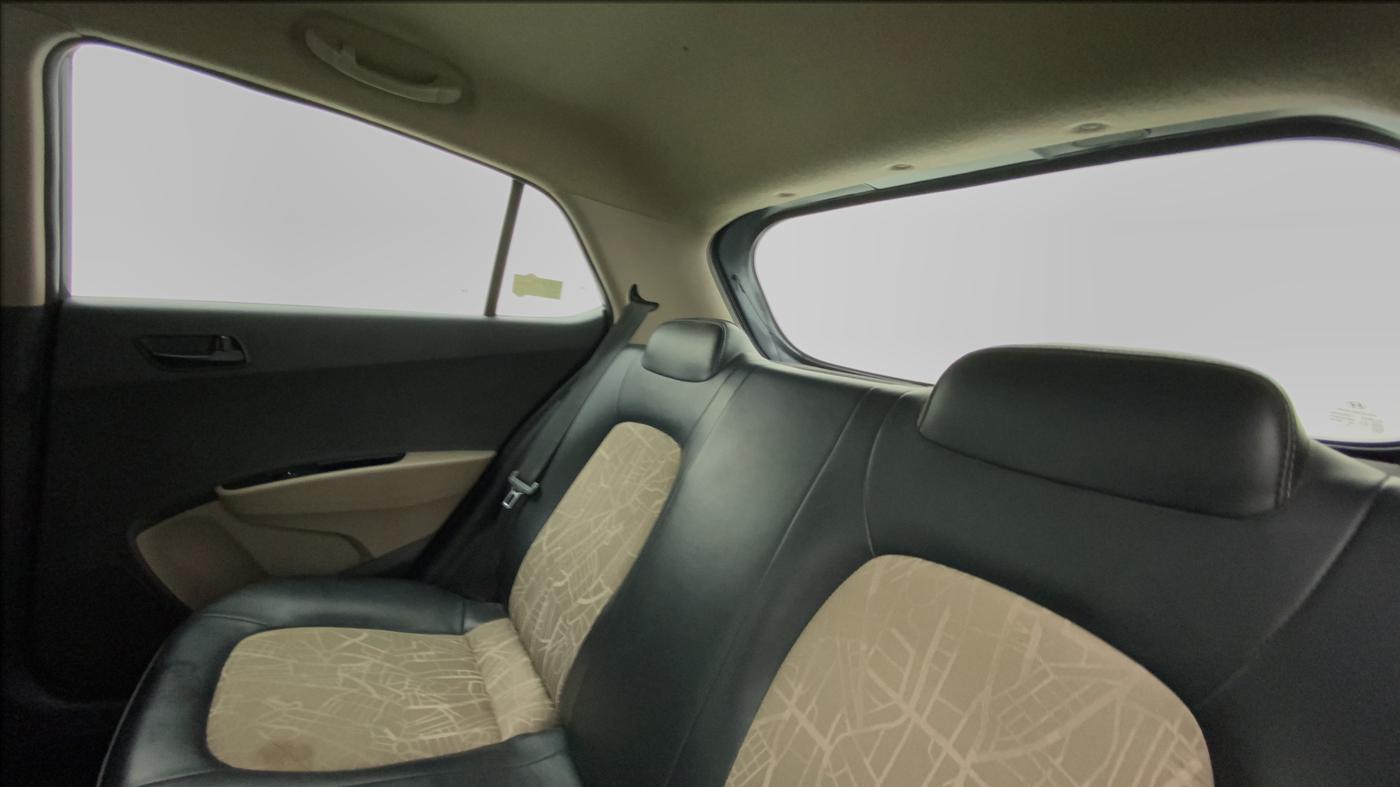 2019 Hyundai Grand i10 MAGNA AT 1.2 KAPPA VTVT, Petrol, Automatic, 52,929 km, Right Side Rear Door Cabin