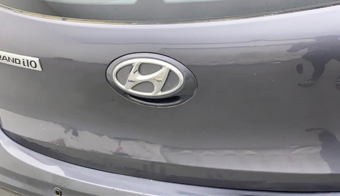 2019 Hyundai Grand i10 MAGNA AT 1.2 KAPPA VTVT, Petrol, Automatic, 52,929 km, Dicky (Boot door) - Slightly dented