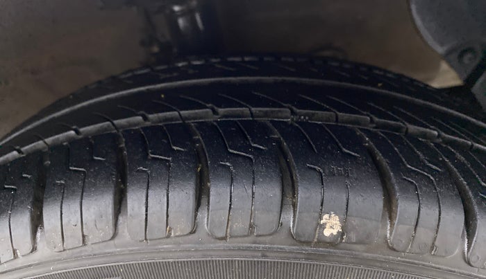 2017 Hyundai Xcent SX 1.1 CRDI, Diesel, Manual, 95,092 km, Right Front Tyre Tread