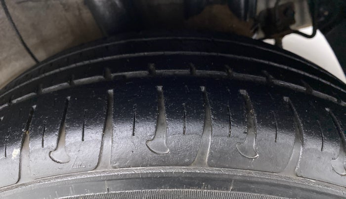 2017 Hyundai Xcent SX 1.1 CRDI, Diesel, Manual, 95,092 km, Left Rear Tyre Tread