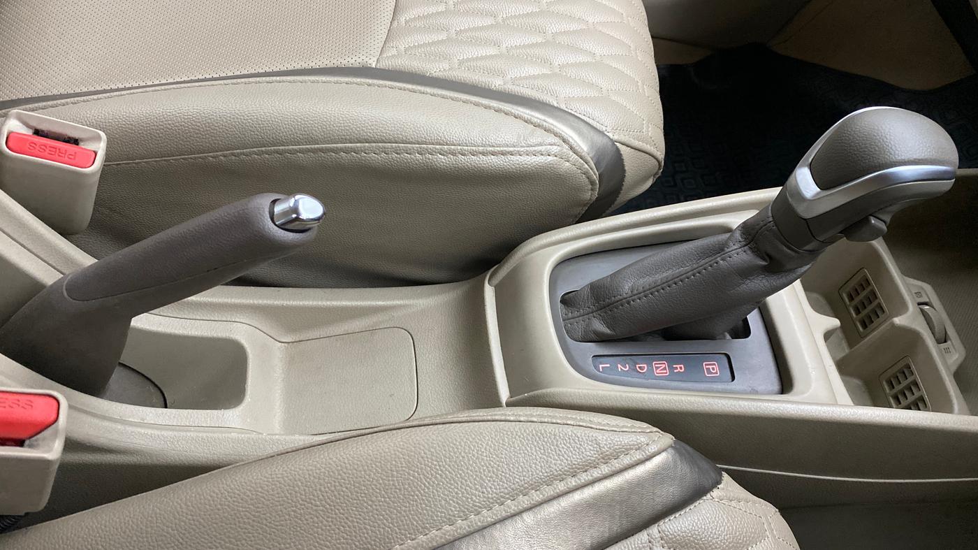2019 Maruti Ertiga ZXI SMART HYBRID AT, Petrol, Automatic, 34,752 km, Gear Lever